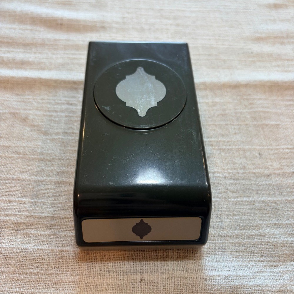 Stampin Up Artisan Label Punch Decorative Shape Paper Craft Tool 120907